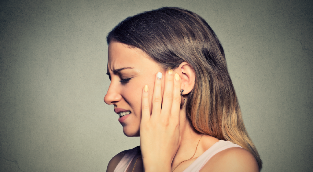 por qué se tapan los oídos