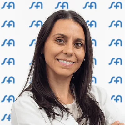 Dra Arato, Gisela