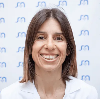 Dr Arias, Viviana