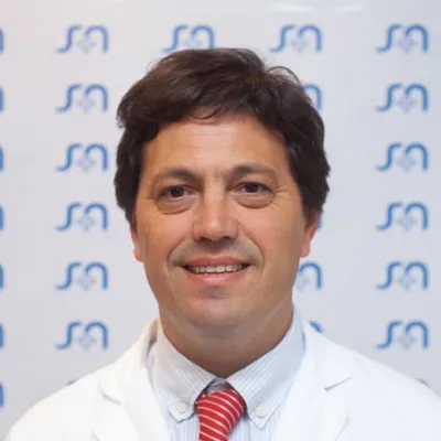 Dr Armando, Lucas