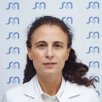 Dra Bono, Marcela
