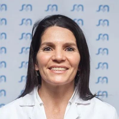 Dra Carreras, Daniela