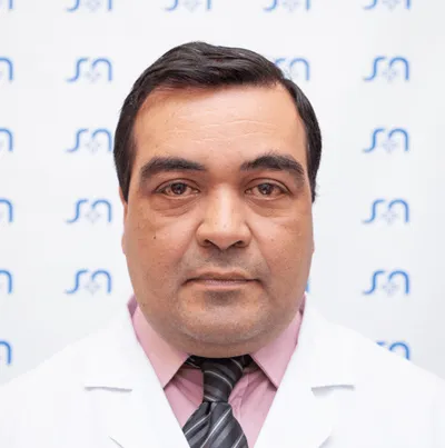 Dr Di Doi, Pedro