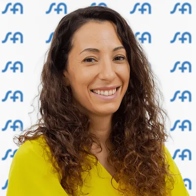Dra Cavallaro Rae, Aylen