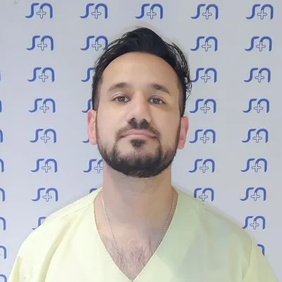 Dr Gallegos, Gonzalo