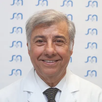 Dr Gil, Octavio
