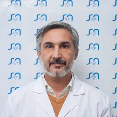 Dr Martin, Juan José