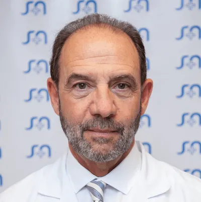 Dr Minoldo, Daniel