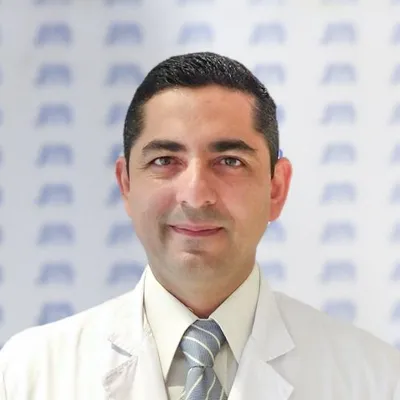 Dr Moya, Nicolas