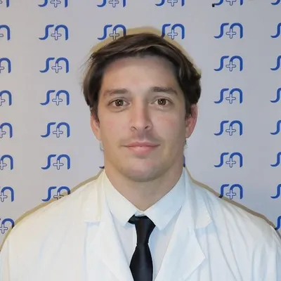 Dr Olmos, Manuel