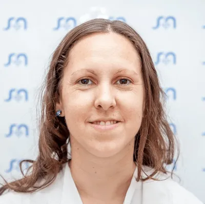 Dra Orecchini, Alejandra