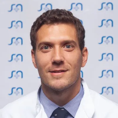 Dr Schumacher, Francisco