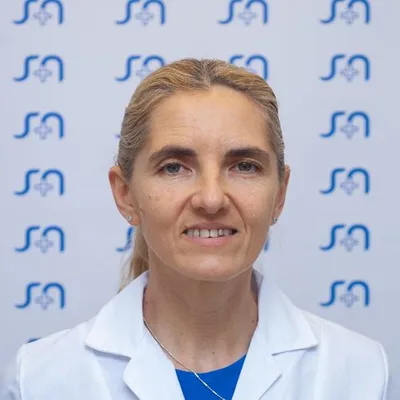 Dra Smariñuk, Mariela