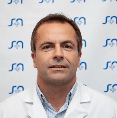Dr Vigo, Santiago