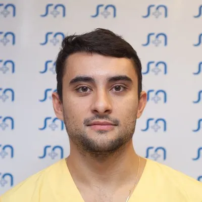 Dr Vives, Andrés