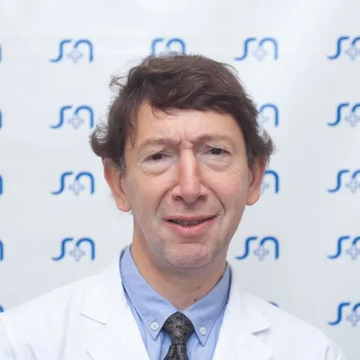Dr. Volmaro, Julián
