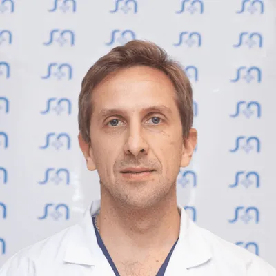 Dr Zaderenko, Nicolás