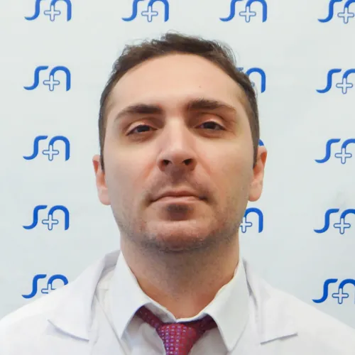 Dr. Rodrigo Benavidez