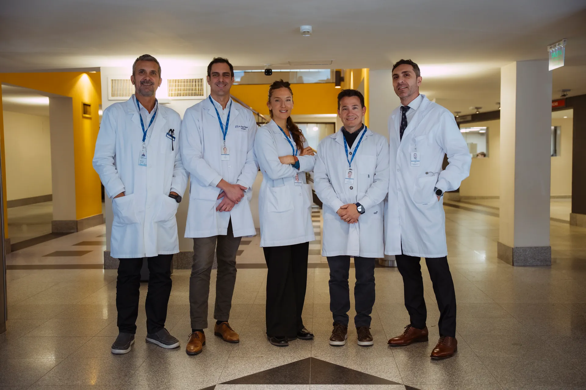 Equipo médico del Programa de Cirugía Robótica