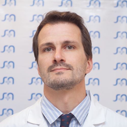 Dr Asinari, Esteban