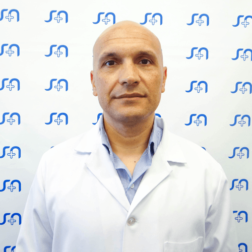 Dr Davies, Néstor Ricardo