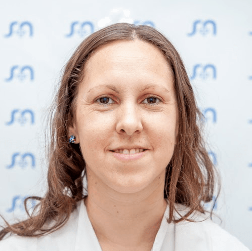 Dra Orecchini, Alejandra