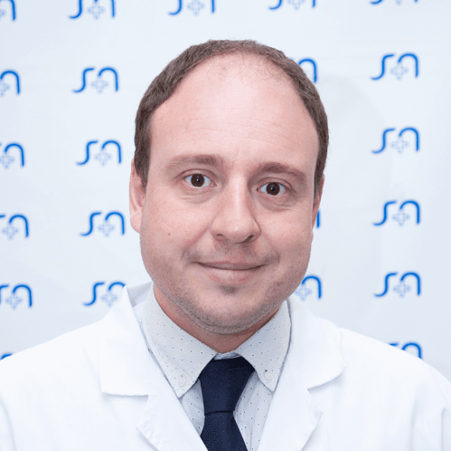 Dr Ramirez, Maximiliano